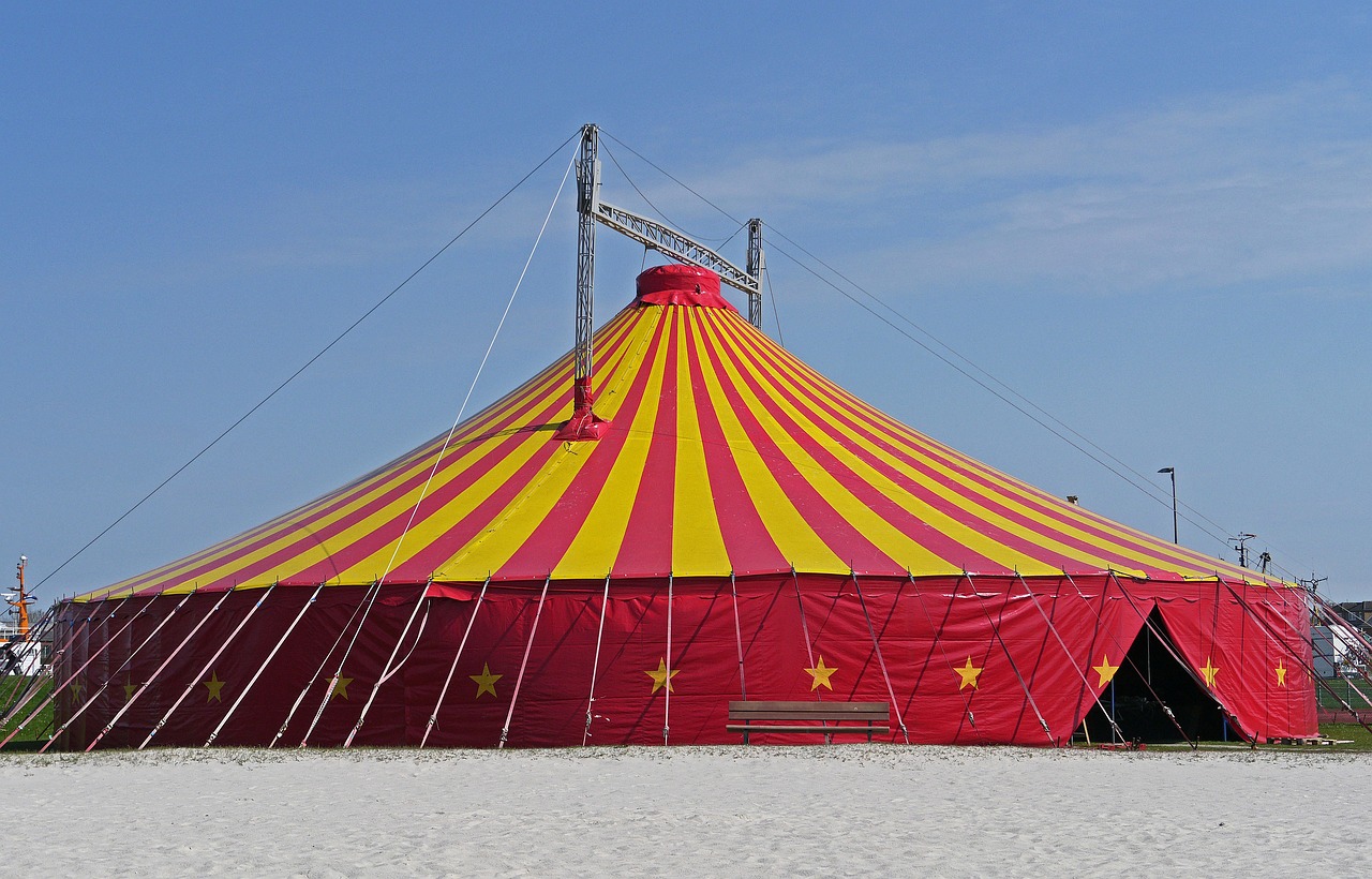 23348-circus-tent-gfbf0f37d9-1280.jpg