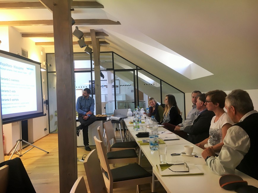 Lepší Hora porota.jpg